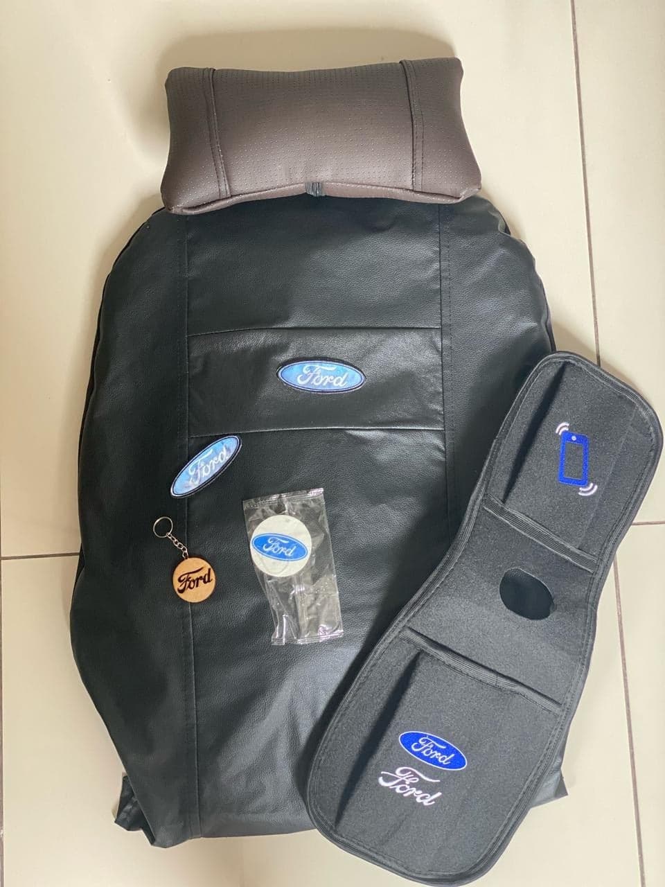 Tapete automotivo logomarca emborrachado — Preto Carbono